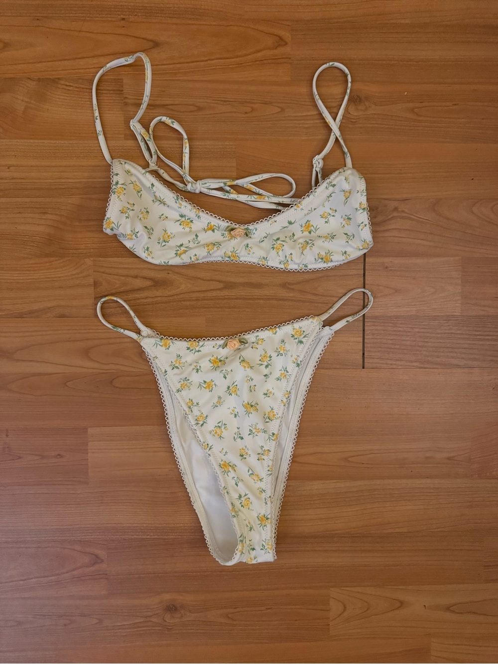 PacSun Swim Cream Bikini Top with Scalloped Trim